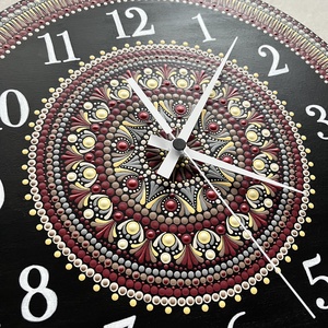 Mandala falióra, bordó, sárga és bézs színekkel, átmérő 35 cm - otthon & életmód - dekoráció - fali és függő dekoráció - falióra & óra - Meska.hu