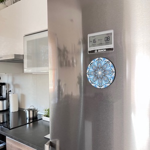 Kék és Fehér Mandala Hűtőmágnes (13,5 cm)  Kézzel Pontozott - otthon & életmód - konyhafelszerelés, tálalás - konyhai dekoráció - hűtőmágnes - Meska.hu