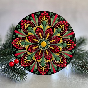 Karácsonyi mandala hűtőmágnes (13,5 cm) - piros, zöld, arany karácsonyi dísz - Meska.hu