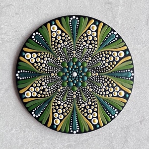 Aranyló zöld és arany mandala hűtőmágnes (13,5 cm) � Elegáns kézzel festett dísz - karácsony - karácsonyi lakásdekoráció - karácsonyi lakásdíszek - Meska.hu
