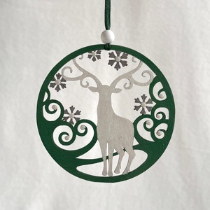 Téli szarvas gyöngyház fehér és zöld kézzel festett karácsonyfadísz, Karácsony, Karácsonyi lakásdekoráció, Karácsonyfadíszek, Festett tárgyak, MESKA