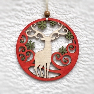 Téli szarvas natúr és piros kézzel festett karácsonyfadísz - karácsony - karácsonyi lakásdekoráció - karácsonyfadíszek - Meska.hu