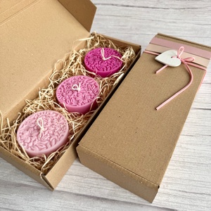 Kézműves szójaviasz gyertya válogatás (3 db) díszdobozban  Málna árnyalatok, Otthon & Életmód, Gyertya, illat, aroma, Gyertya, Gyertya-, mécseskészítés, MESKA