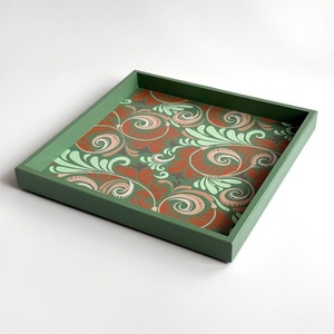 Olívazöld indás dísztálca � Kézzel festett fa kínáló (30x30 cm) - Meska.hu