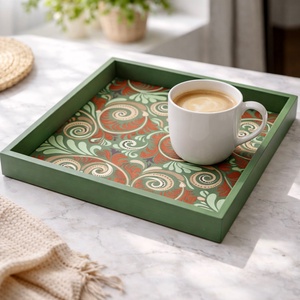 Olívazöld indás dísztálca � Kézzel festett fa kínáló (30x30 cm), Otthon & Életmód, Konyhafelszerelés, tálalás, Tálalás, Tálca, Festett tárgyak, MESKA