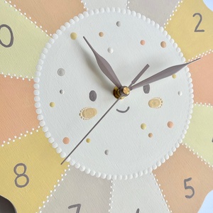 Mosolygó napocska gyerek falióra � 30 cm, csendes járás - otthon & életmód - dekoráció - fali és függő dekoráció - falióra & óra - Meska.hu