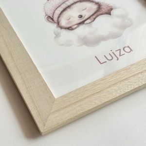 Felhőn alvó süni babaszoba falikép natúr fa keretben, választható felirattal 25x25 - baba - mama - babaszoba dekoráció - babaszoba kép - Meska.hu