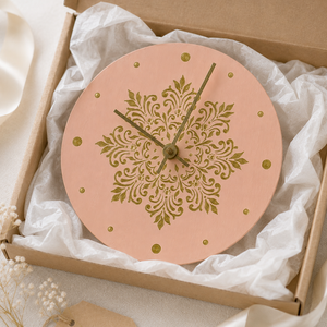 Kézzel festett kőrisfa falióra � púderrózsaszín, arany díszítéssel - otthon & életmód - dekoráció - fali és függő dekoráció - falióra & óra - Meska.hu