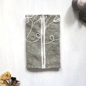 Hímzett zsepi és maszk tartó - pzs tok - papír zsebkendő tároló - női - női - Meska.hu