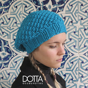 Türkiz kötött slouchy - vastag meleg téli gyapjús fonalból - női sapi, Ruha & Divat, Sál, Sapka, Kendő, Sapka, Kötés, Horgolás, MESKA