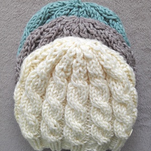 Dotta fehér kötött sapka - kézzel készült téli barett - meleg puha gyapjús fonalból - ruha & divat - sál, sapka, kendő - sapka - Meska.hu