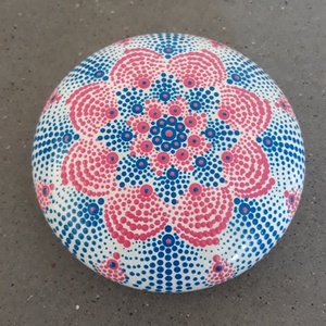 Kék és rózsaszín csoda - pontozott mandala festés - Meska.hu