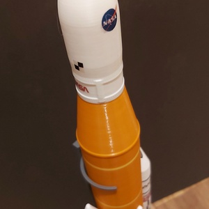NASA Artemis II SLS rakéta � 1:200 3D nyomtatott gyűjtői modell indítópad standdal. Kb 50 cm magas! - otthon & életmód - dekoráció - dísztárgy - Meska.hu