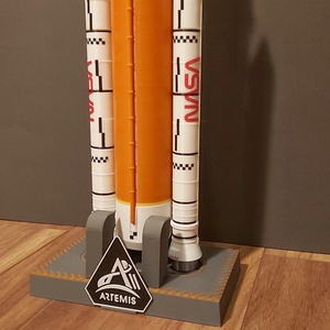 NASA SLS Artemis II rakéta � 1:200 méretarányú 3D nyomtatott modell - otthon & életmód - dekoráció - dekoratív figurák és szobrok - Meska.hu