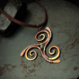 Triskelion nyaklánc - ékszer - nyaklánc - medálos nyaklánc - Meska.hu