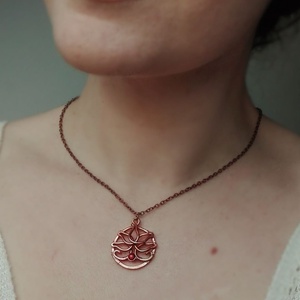 Lotus nyaklánc - ékszer - nyaklánc - medálos nyaklánc - Meska.hu