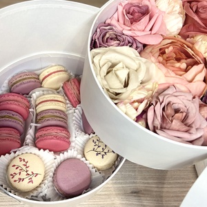 Virágos MACARON box  - Meska.hu