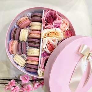 Virágos MACARON box  - Meska.hu