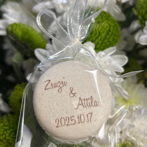 Egyedi feliratos MACARON - stílusos köszönetajándék ♥, Élelmiszer, Édesség, Macaron, Élelmiszer előállítás, Tedd igazán emlékezetessé a nagy napot a keresztnevetekkel és dátummal ellátott macaronnal, amely n..., MESKA