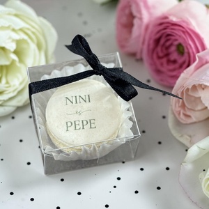 EGYEDI FELIRATOS MACARON DÍSZDOBOZBAN � Stílusos és édes köszönet a vendégeknek � - élelmiszer - édesség - macaron - Meska.hu