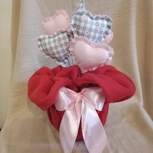 Valentin napi varrott csokor szívekből, , , MESKA