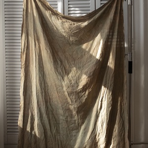 Zöld muszlin vászon háttér, textilfestett - művészet - fotográfia - portré - Meska.hu