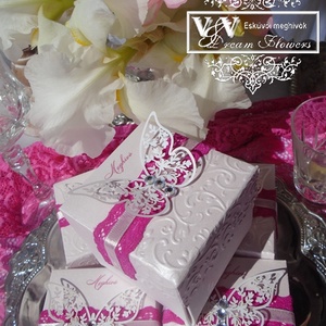 Dobozos esküvői meghívó pillangóval, pink csipkével és strasszokkal - esküvő - meghívó & kártya - meghívó - Meska.hu