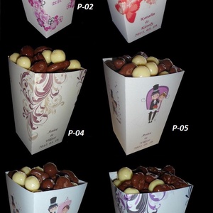 Esküvői popcorn doboz köszönőajándék vidám pálcika emberkés grafikával - esküvő - emlék & ajándék - köszönőajándék - Meska.hu