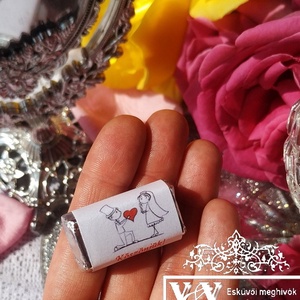 Esküvői csoki köszönetajándék, vidám mini csoki köszönőajándék, vendégajándék eljegyzésre cuki romantikus emberkékkel - esküvő - emlék & ajándék - köszönőajándék - Meska.hu