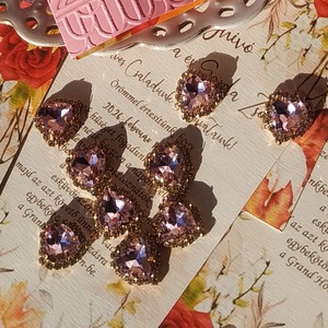 Virágos esküvői meghívó szív kristály medállal és táncoló jegyespárral - esküvő - meghívó & kártya - meghívó - Meska.hu