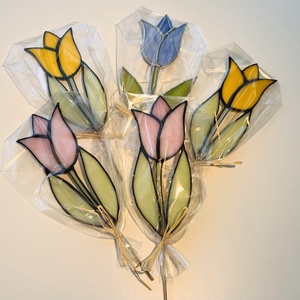 Üveg Tulipán - Fényáteresztő színes üveg - Tiffany - otthon & életmód - dekoráció - virágdísz és tartó - csokor & virágdísz - Meska.hu