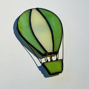 Hőlégballon  - Tiffany festett üveg - otthon & életmód - konyhafelszerelés, tálalás - konyhai dekoráció - hűtőmágnes - Meska.hu
