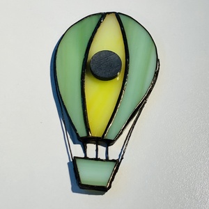 Hőlégballon  - Tiffany festett üveg - otthon & életmód - konyhafelszerelés, tálalás - konyhai dekoráció - hűtőmágnes - Meska.hu