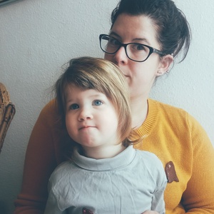Mackók - páros anya-lánya hímzett kitűző szett / Maci mama és bocs kitűző vagy felvarró szett / Medve család ékszer - ékszer - kitűző és bross - kitűző - Meska.hu