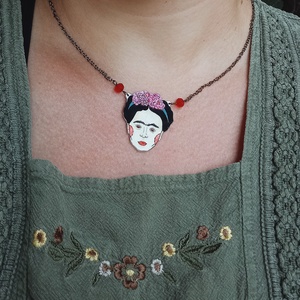 Frida Kahlo nyaklánc - ékszer - nyaklánc - medál - Meska.hu
