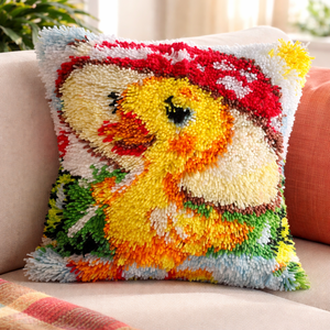 Vidám kacsás suba párna, Otthon & Életmód, Lakástextil, Párna & Párnahuzat, Díszpárna (belsővel együtt), Horgolás, MESKA