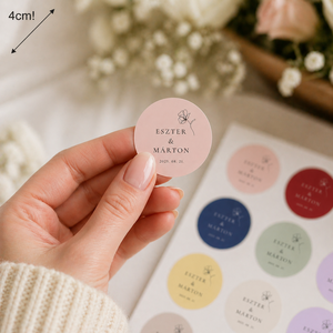 Esküvői névre szóló matrica � kör alakú, több színben � 4 cm / 6 cm � egyedi név és dátum - esküvő - emlék & ajándék - köszönőajándék - Meska.hu