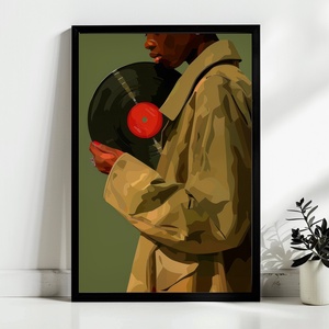Vinyl Vibes poszter – nő bakelitlemezzel, retro zenei falikép, olívazöld, 42×30 cm, Otthon & Életmód, Dekoráció, Kép & Falikép, Poszter, , A zene iránti szeretet egyetlen képben: ez a modern, festményszerű poszter egy trenchkabátos nőt áb..., MESKA