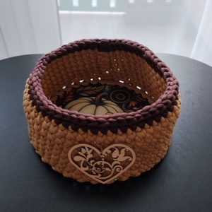 Horgolt kosárka - otthon & életmód - dekoráció - asztal és polc dekoráció - dekorációs tál, tartó - Meska.hu