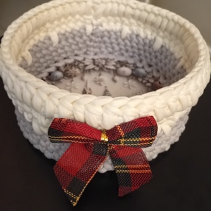 Horgolt kosárka - otthon & életmód - dekoráció - asztal és polc dekoráció - dekorációs tál, tartó - Meska.hu