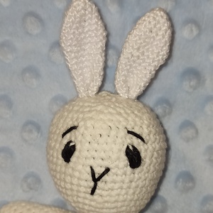 Fehér kisnyuszi - játék & sport - plüssállat & játékfigura - nyuszi - Meska.hu