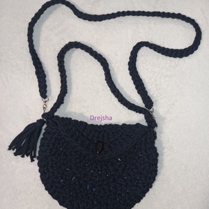 Sötétkék pamut zsinórfonalból horgolt cross-body táska - Meska.hu