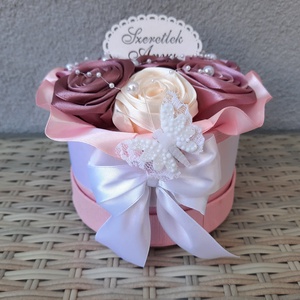 Anyák napi virágbox - otthon & életmód - dekoráció - asztal és polc dekoráció - asztaldísz - Meska.hu