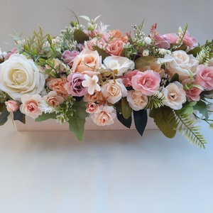 Esküvői főasztaldísz örökvirágokkal púder,pasztell színekkel - esküvő - dekoráció - asztaldísz - Meska.hu