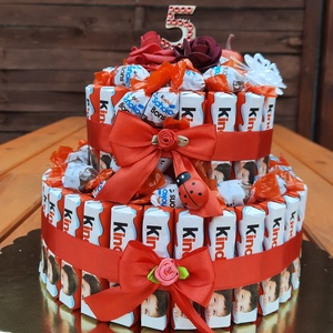 Kinder csoki torta születésnapra!, Esküvő, Dekoráció, Asztaldísz, Virágkötés, Mindenmás, MESKA