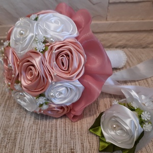 Szett:Púder rózsaszín-fehér örökcsokor és kitűző 1db, Esküvő, Menyasszonyi- és dobócsokor, Virágkötés, MESKA