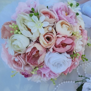 Örökcsokor selyemrózsákból rózsaszín, fehér, ekrü színű menyasszonyi  - esküvő - menyasszonyi- és dobócsokor - Meska.hu