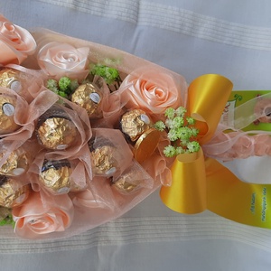 Csokicsokor Ferrero Rocherból - otthon & életmód - virágdekoráció - virágok - virágcsokor - Meska.hu