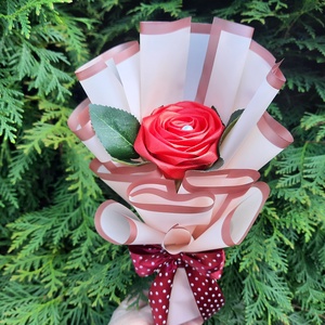 Nőnapi mini rózsacsokor - Meska.hu