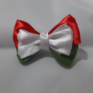 Nemzeti színű kitűző-masni formájú, Ékszer, Kitűző és Bross, Virágkötés, MESKA